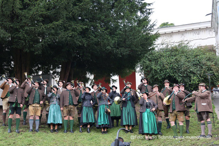 Jagdhornbläser Miesbach präsentierten den „Hirschmarsch“ (©Foto. Martin Schmitz)